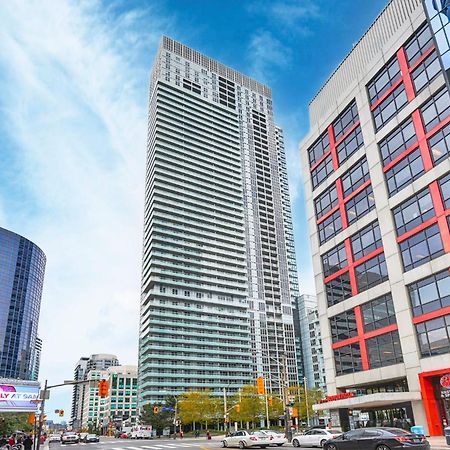 Skyline Suites - Walk To Mtcc, Acc, Rogers Centre & Entertainment District Toronto Eksteriør bilde