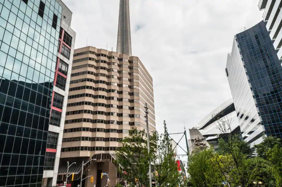 Skyline Suites - Walk To Mtcc, Acc, Rogers Centre & Entertainment District Toronto Eksteriør bilde