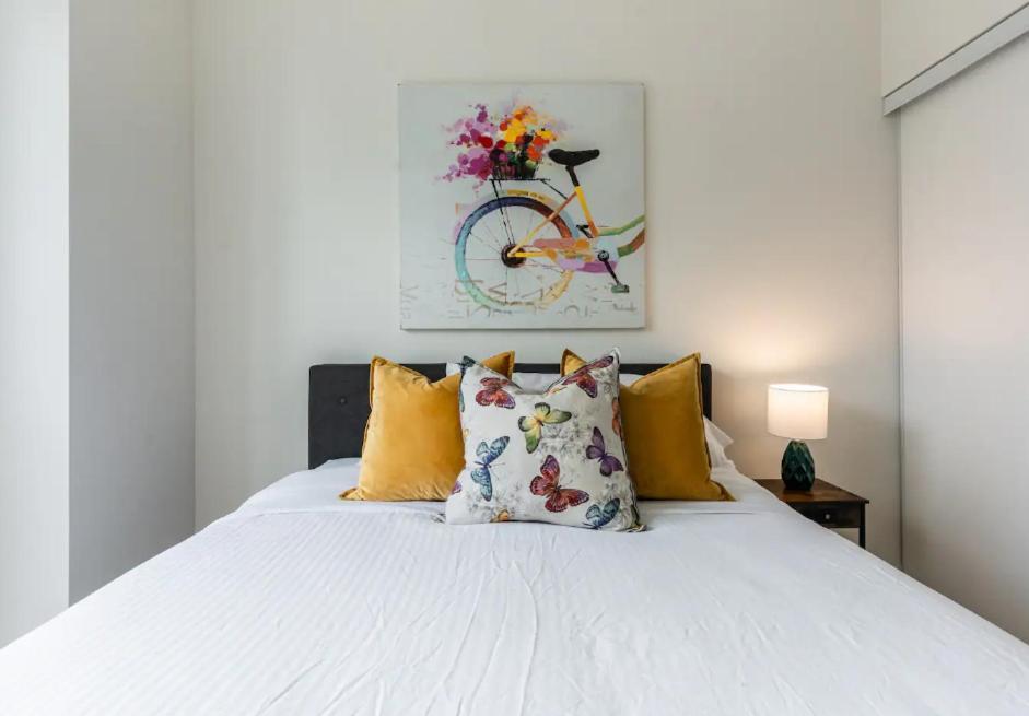 Skyline Suites - Walk To Mtcc, Acc, Rogers Centre & Entertainment District Toronto Eksteriør bilde