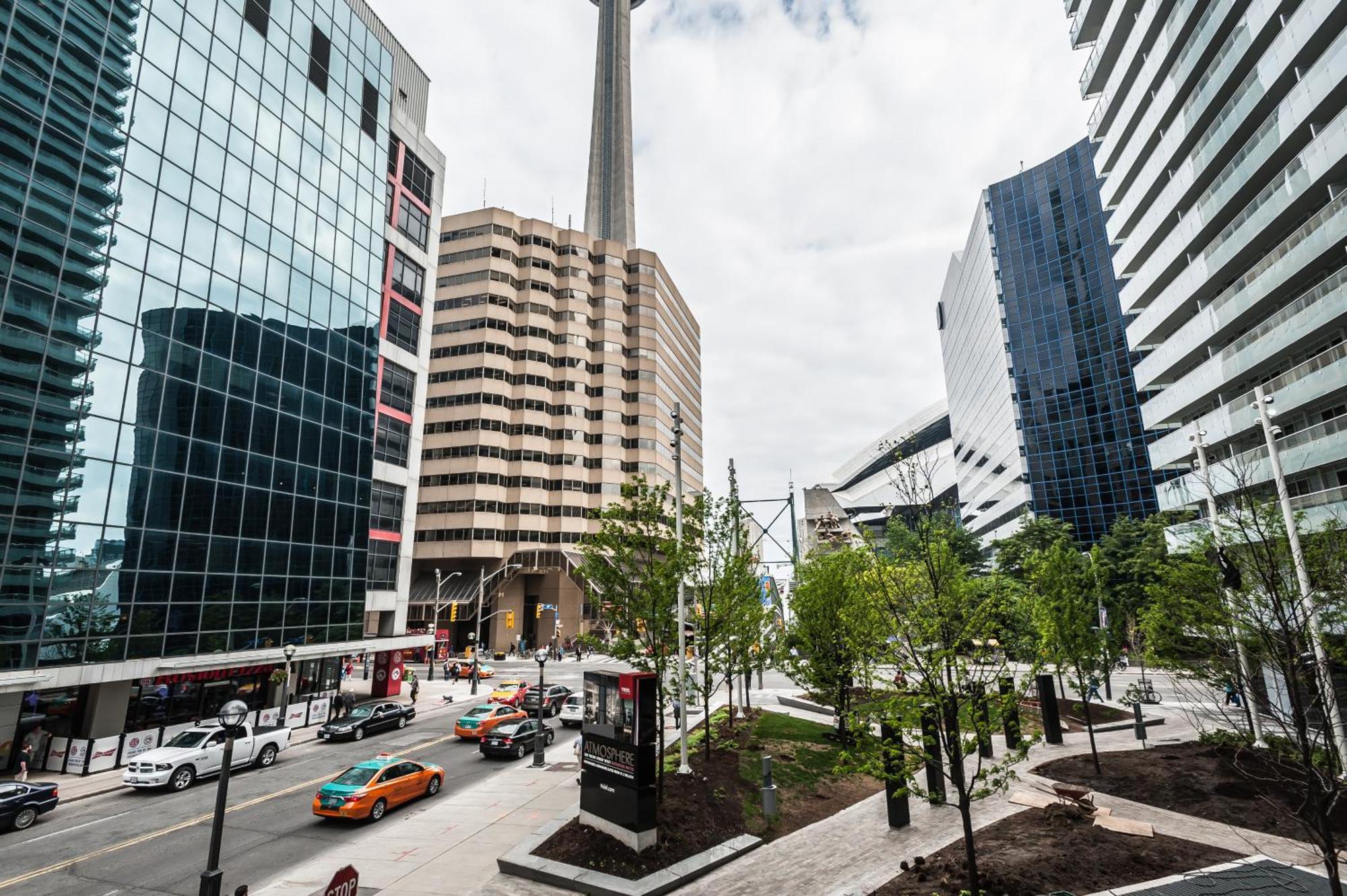Skyline Suites - Walk To Mtcc, Acc, Rogers Centre & Entertainment District Toronto Eksteriør bilde
