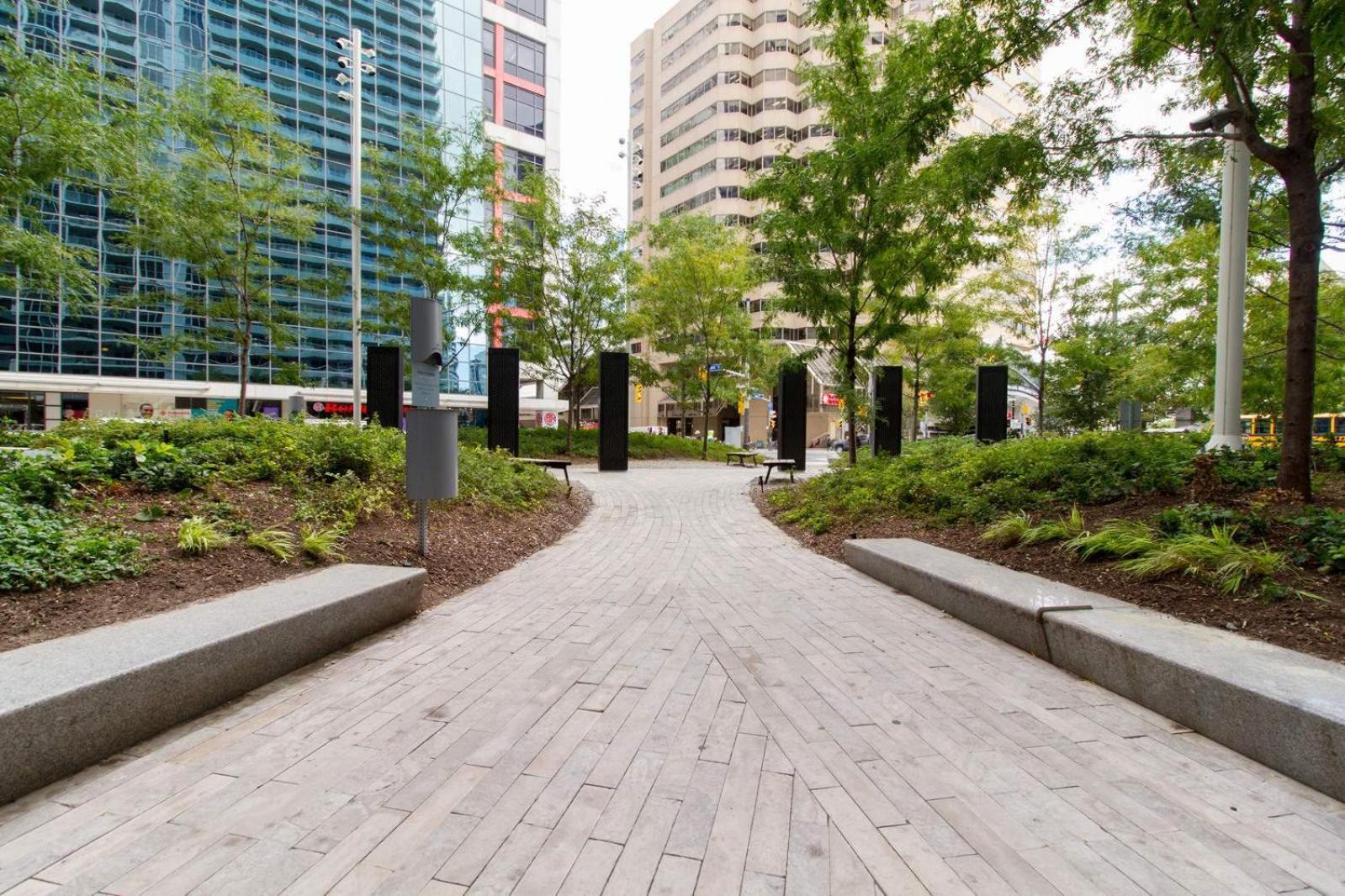 Skyline Suites - Walk To Mtcc, Acc, Rogers Centre & Entertainment District Toronto Eksteriør bilde