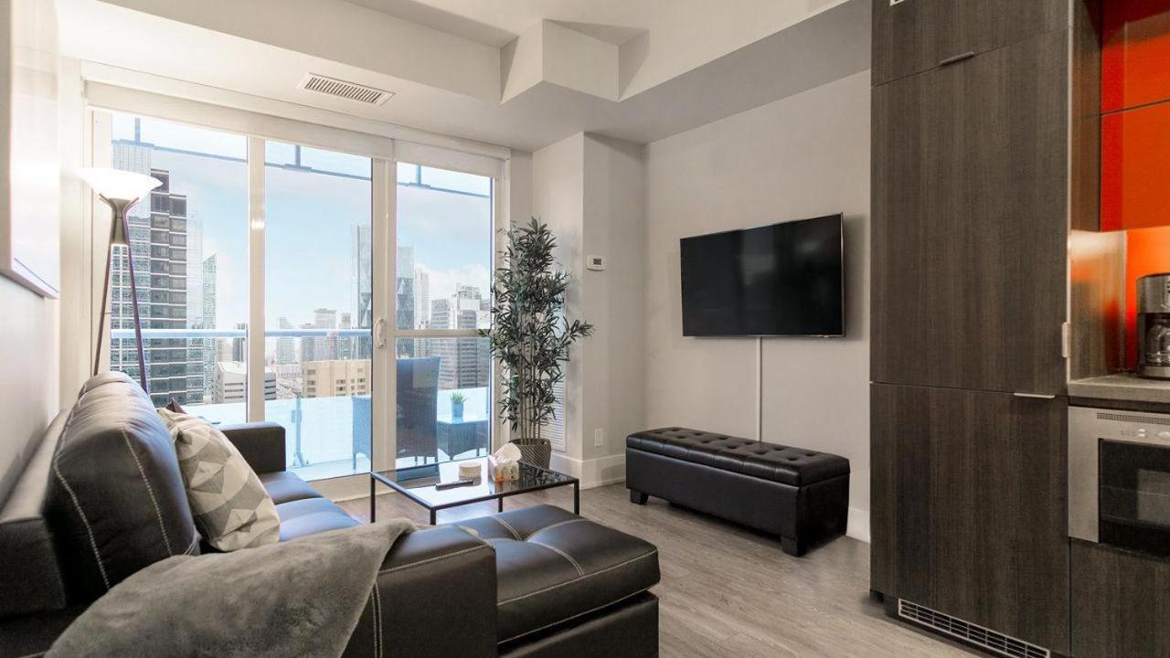 Skyline Suites - Walk To Mtcc, Acc, Rogers Centre & Entertainment District Toronto Eksteriør bilde